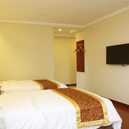 Greentree Alliance Shanghai Chongming Bayi Road Walking Street Hotel Exterior photo