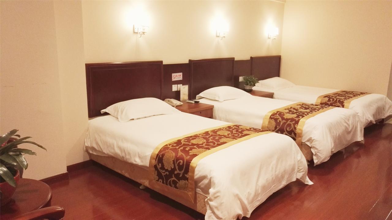 Greentree Alliance Shanghai Chongming Bayi Road Walking Street Hotel Exterior photo